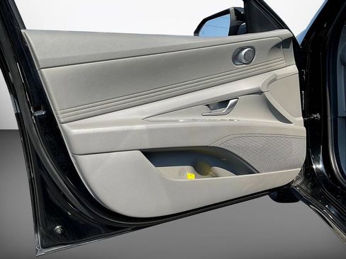 Certified 2023 Hyundai Elantra SEL w/ Convenience Package FWD image 19