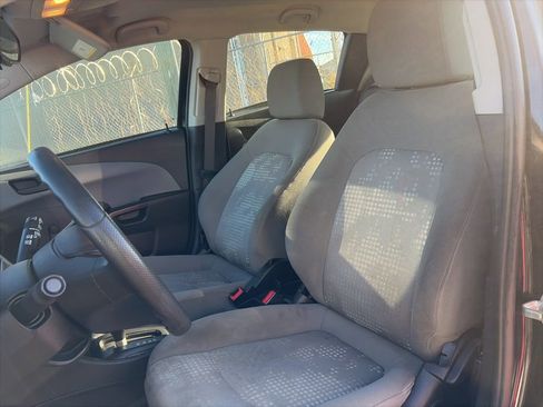 Used 2020 Chevrolet Sonic LT image 12