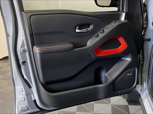 Certified 2025 Nissan Frontier Pro-X w/ Pro Convenience Package image 23