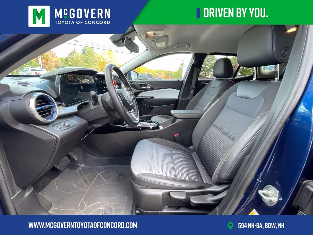 Used 2024 Chevrolet Trax LT w/ Driver Confidence Package FWD image 10