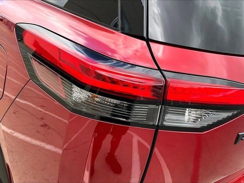 Used 2023 Nissan Pathfinder SL w/ SL Premium Package image 28