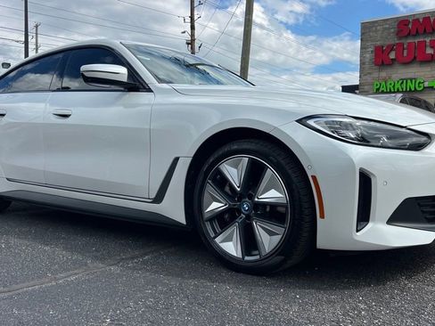 Used 2023 BMW i4 eDrive35 RWD image 12