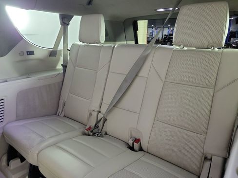Certified 2024 Cadillac Escalade ESV Sport Platinum w/ LPO, Floor Liner Package AWD/4WD image 11