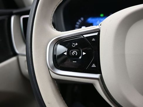 Used 2023 Volvo XC60 B5 Ultimate image 26