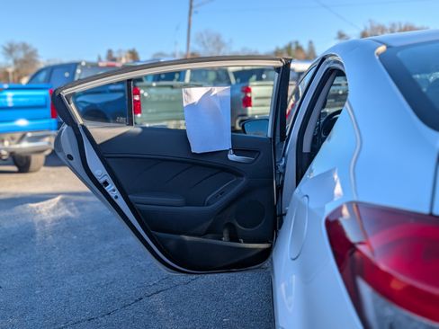 Used 2018 Kia Forte LX w/ LX Popular Package image 27