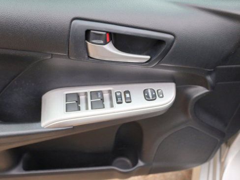 Used 2012 Toyota Camry SE FWD image 18