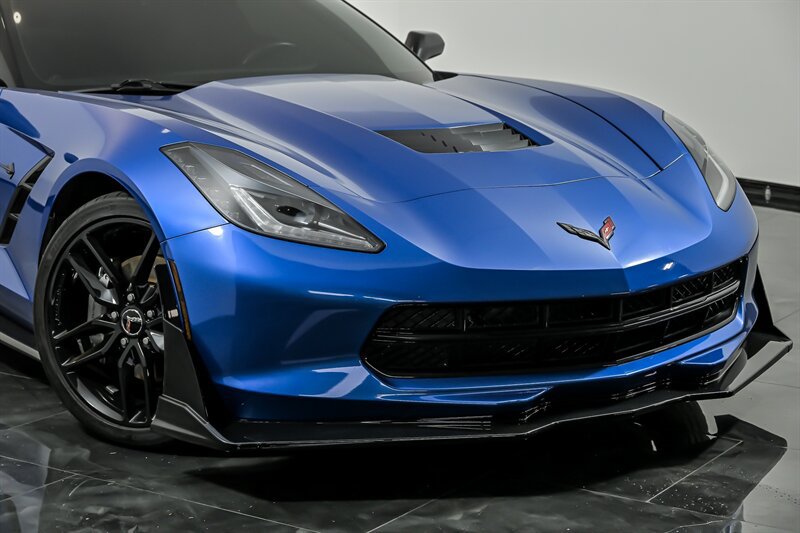 Used 2015 Chevrolet Corvette Stingray Coupe w/ ZF1 Appearance Package RWD image 2