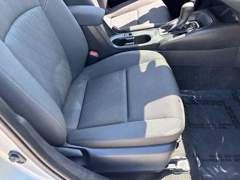 Used 2025 Toyota Corolla LE FWD image 32
