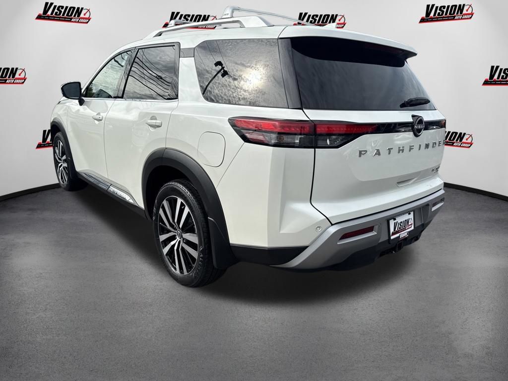 Used 2024 Nissan Pathfinder Platinum w/ Cargo Package AWD/4WD image 8