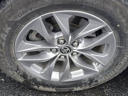 Used 2021 Toyota Sienna XLE w/ XLE Plus Package AWD/4WD image 9