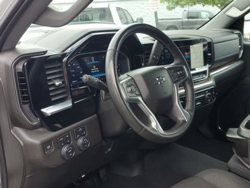 Used 2023 Chevrolet Silverado 1500 RST AWD/4WD image 6