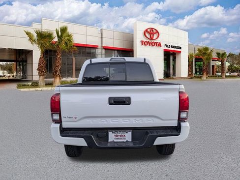 Certified 2022 Toyota Tacoma SR w/ SR Convenience Package image 6