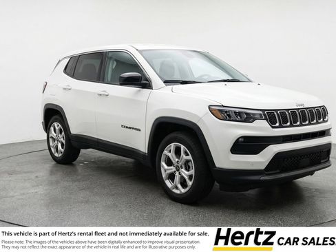 Used 2025 Jeep Compass Latitude image 1