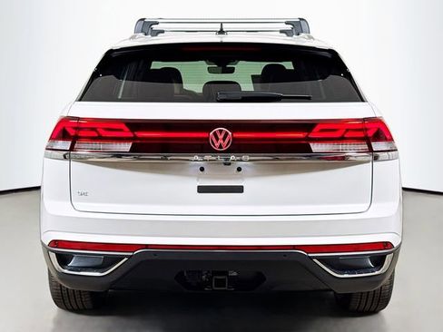 New 2026 Volkswagen Atlas Cross Sport SE image 4