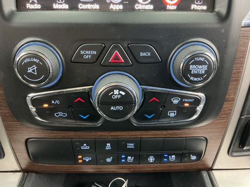 Used 2016 RAM 1500 Laramie w/ Convenience Group AWD/4WD image 37