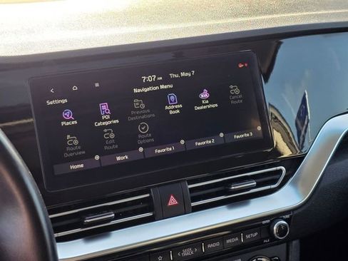 Used 2021 Kia Niro EX Premium FWD image 29