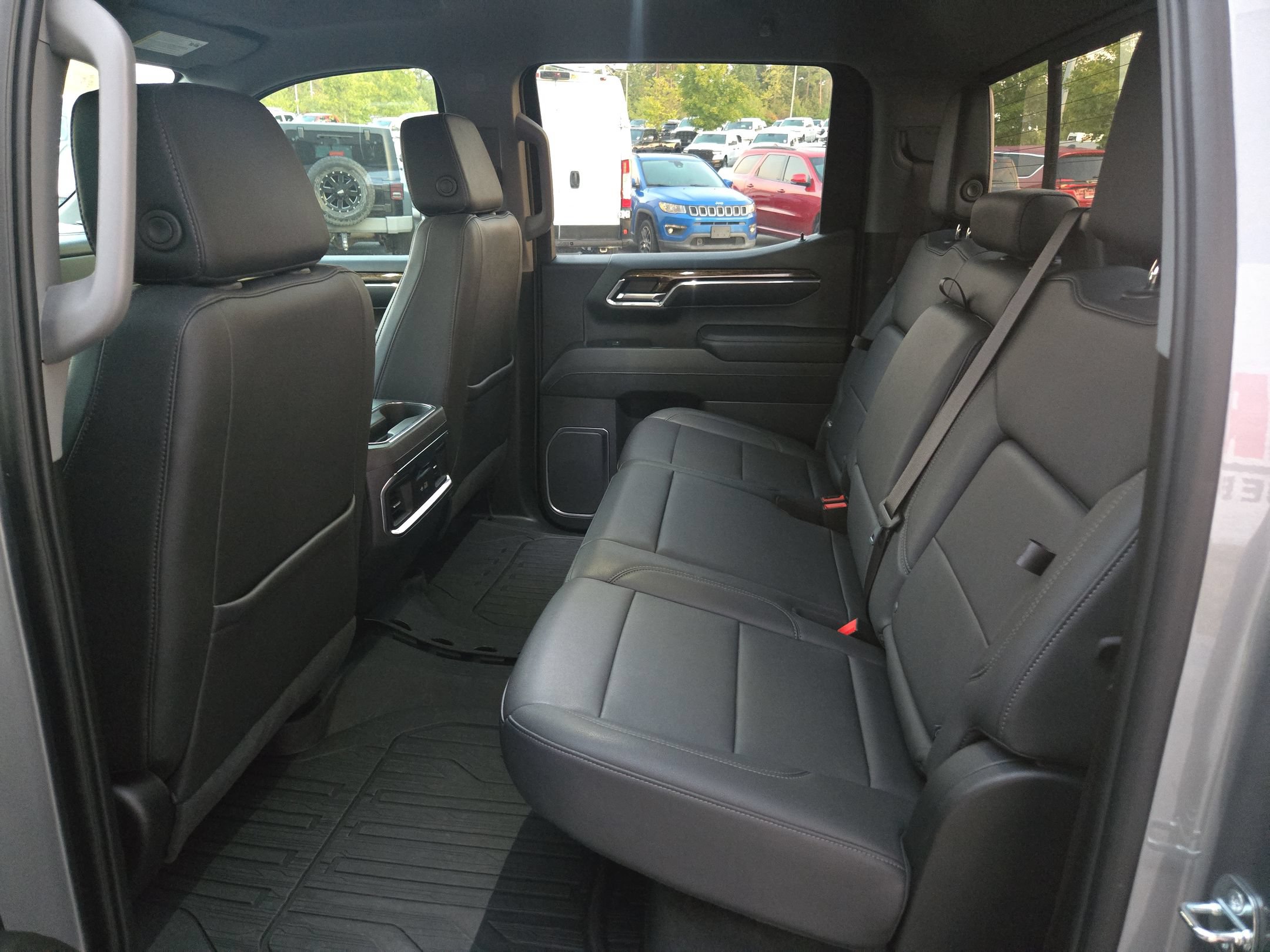 Used 2023 GMC Sierra 1500 Elevation w/ Elevation Premium Package AWD/4WD image 35