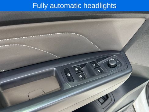 Used 2021 Volkswagen Atlas SE w/ Towing Package FWD image 14