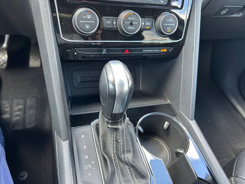 Used 2023 Volkswagen Atlas Cross Sport SE w/ Panoramic Sunroof Package FWD image 14