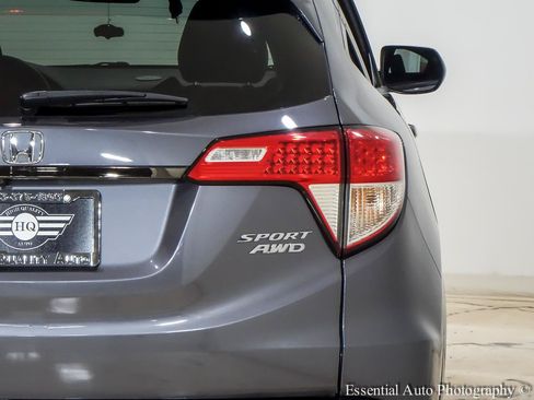 Used 2022 Honda HR-V Sport image 8