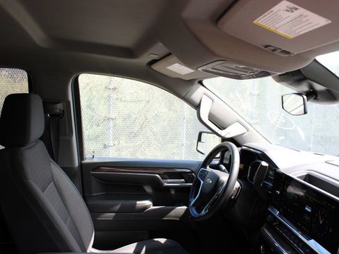 Used 2023 Chevrolet Silverado 1500 LT AWD/4WD image 20