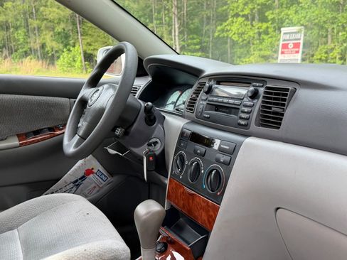 Used 2004 Toyota Corolla S FWD image 20
