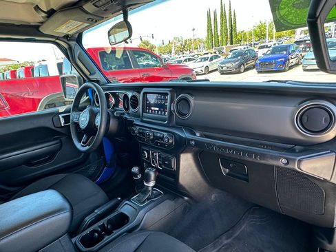 Used 2023 Jeep Wrangler Unlimited AWD/4WD image 14