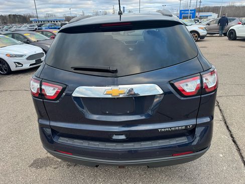 Used 2015 Chevrolet Traverse LT w/ Style and Technology Package image 6