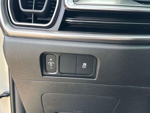 New 2026 Kia Sorento LX FWD image 25
