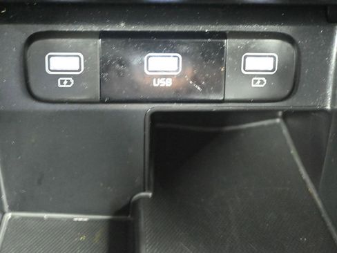 Used 2022 Kia Sorento S image 26