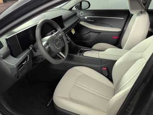 New 2025 Hyundai Sonata SEL image 9