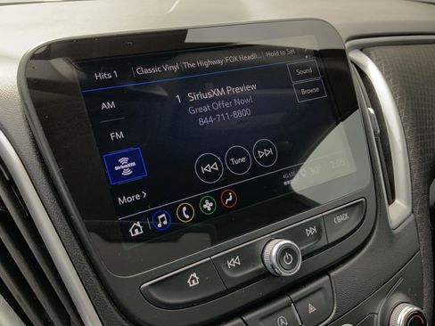 Used 2024 Chevrolet Malibu LT image 35