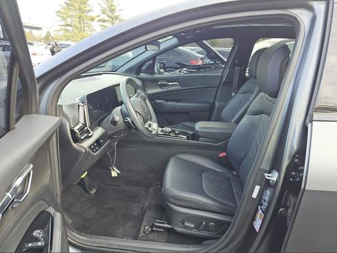 Used 2025 Kia Sportage X-Line image 2