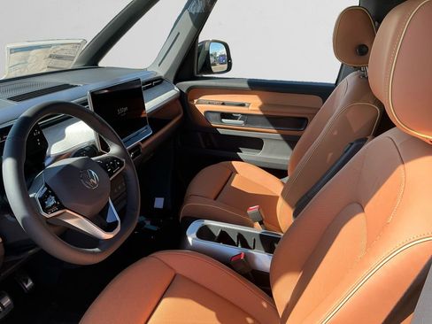 New 2025 Volkswagen ID. Buzz Pro S image 9