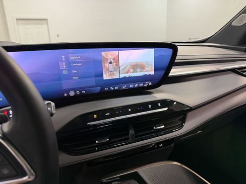Used 2025 Buick Enclave Avenir w/ Super Cruise Package AWD/4WD image 83