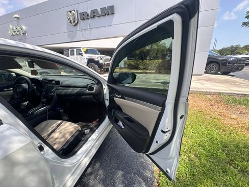 Used 2019 Honda Civic LX image 20
