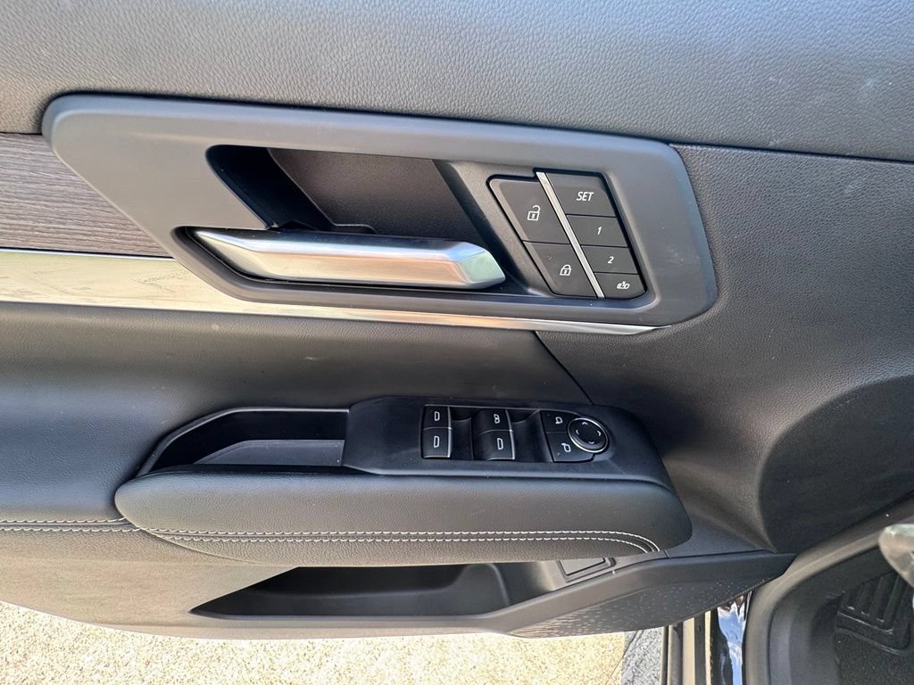 Used 2026 GMC Terrain Denali AWD/4WD image 11