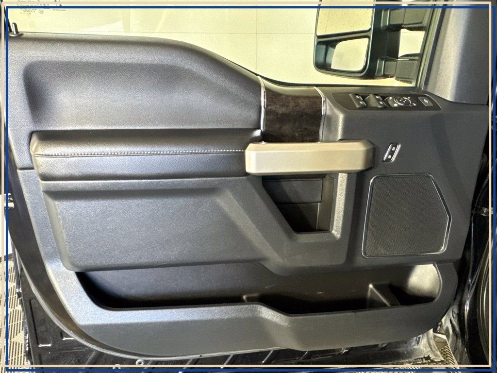 Used 2022 Ford F250 Lariat w/ FX4 Off-Road Package AWD/4WD image 19