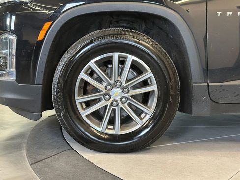 Used 2023 Chevrolet Traverse LT AWD/4WD image 25