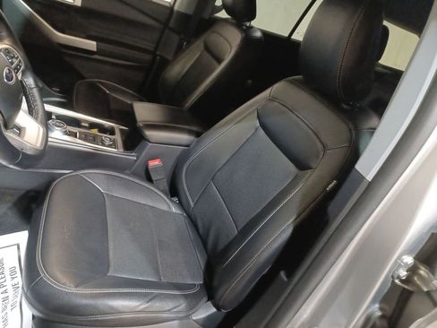 Used 2021 Ford Explorer Limited w/ Class III Trailer Tow Package image 13