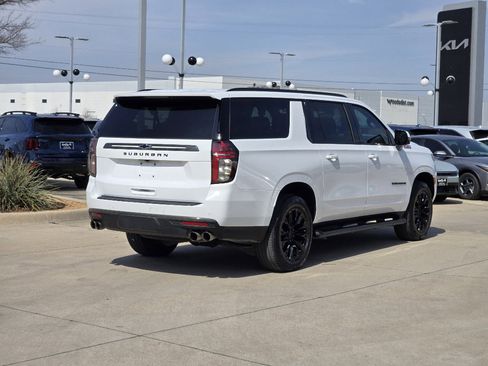 Used 2022 Chevrolet Suburban Z71 w/ Z71 Off-Road Package image 4