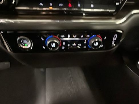 Used 2024 Chevrolet Silverado 1500 LT AWD/4WD image 23