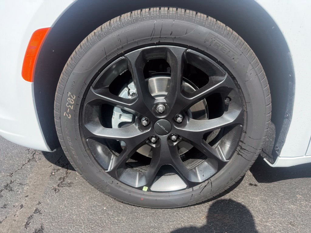New 2027 Chrysler Pacifica Select FWD image 10