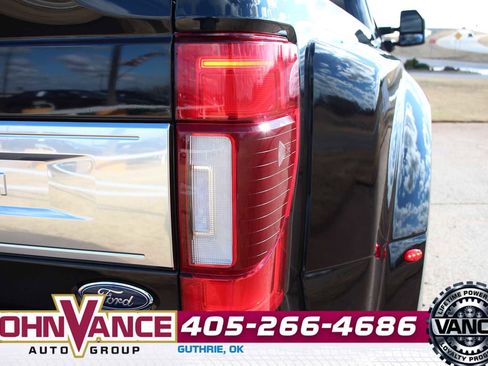 Used 2022 Ford F350 Platinum image 12