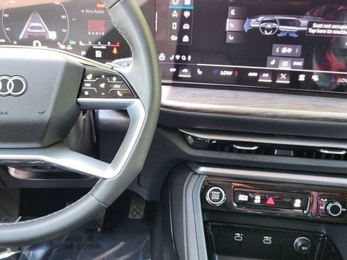 Used 2025 Audi Q5 Premium w/ Convenience Package AWD/4WD image 27