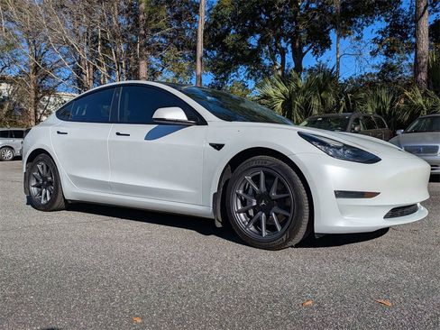 Used 2022 Tesla Model 3 Long Range image 2