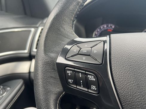 Used 2018 Ford Explorer Platinum AWD/4WD image 30