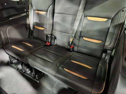 Used 2023 GMC Yukon XL AT4 image 52