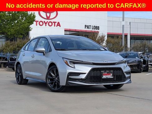 Used 2025 Toyota Corolla SE FWD image 2