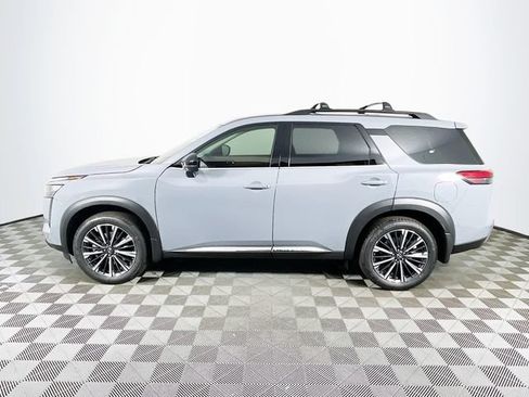 New 2026 Nissan Pathfinder Platinum FWD image 4
